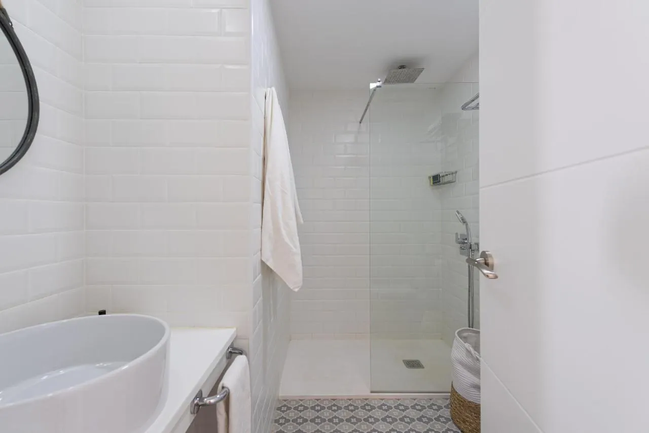Homeforguest Modern And New Beachfront Apartment La Oliva España